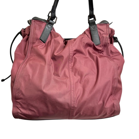 Burberry burgandy nylon and black leather shoulder bag - Picture 8 of 16